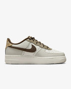 Nike Air Force 1 LV8 (W)