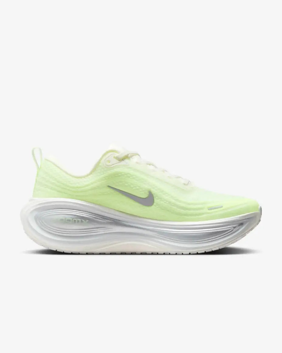 Nike Vomero Plus (W)