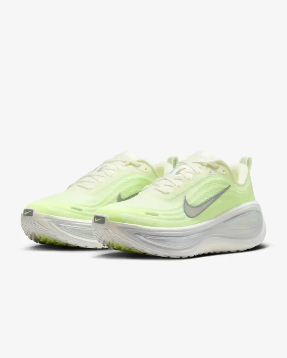 Nike Vomero Plus (W)