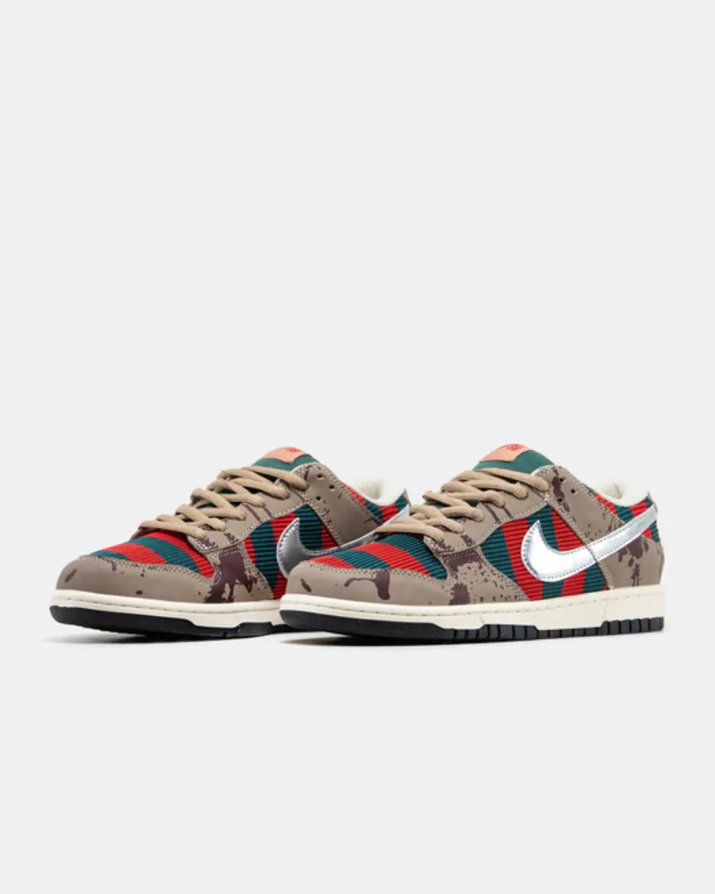 Nike SB Dunk Low Freddy Krueger (W)