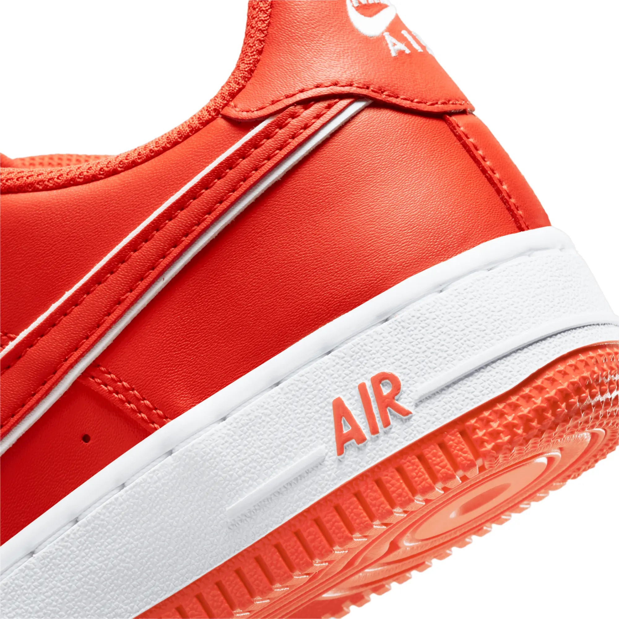 Nike Air Force 1 Lebron (W)