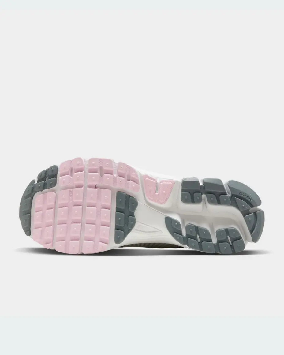 Nike Zoom Vomero 5 (W)